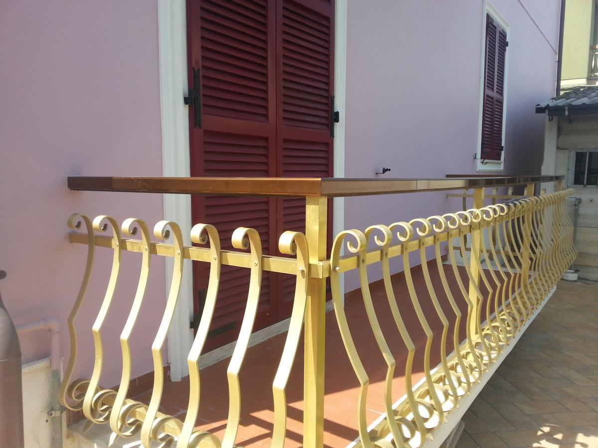B&B Civico22 Civitanova Marche Exterior photo
